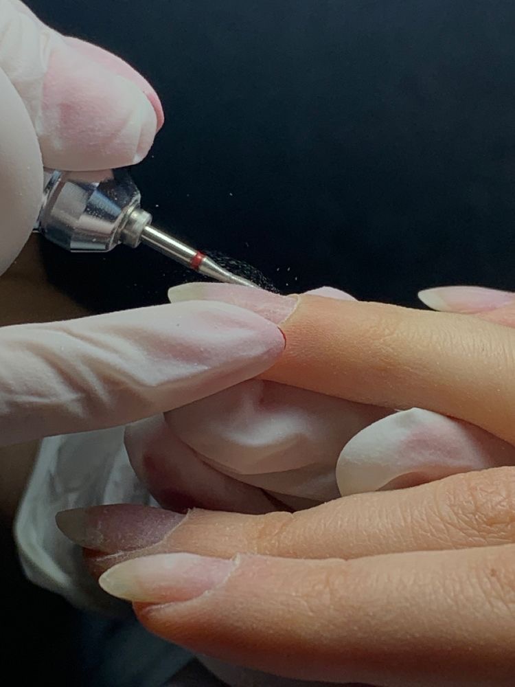 کاشت اولیه ناخن با پودر